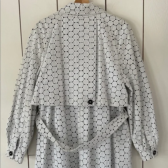 Carolina Herrera Vintage Spring Trench Coat Sz 16 White & Black Italy - Picture 8 of 14